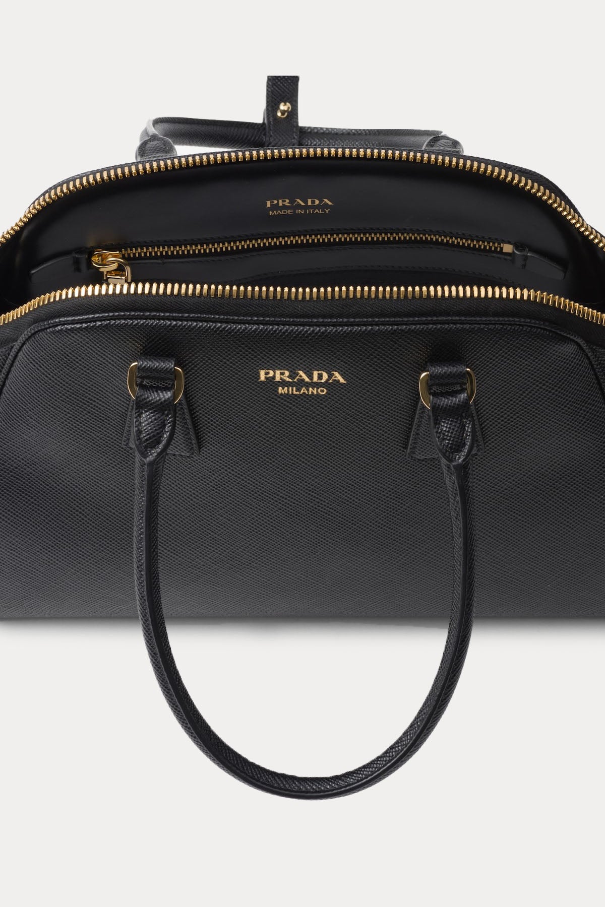 Prada Logolu Medium Saffiano Deri Çanta