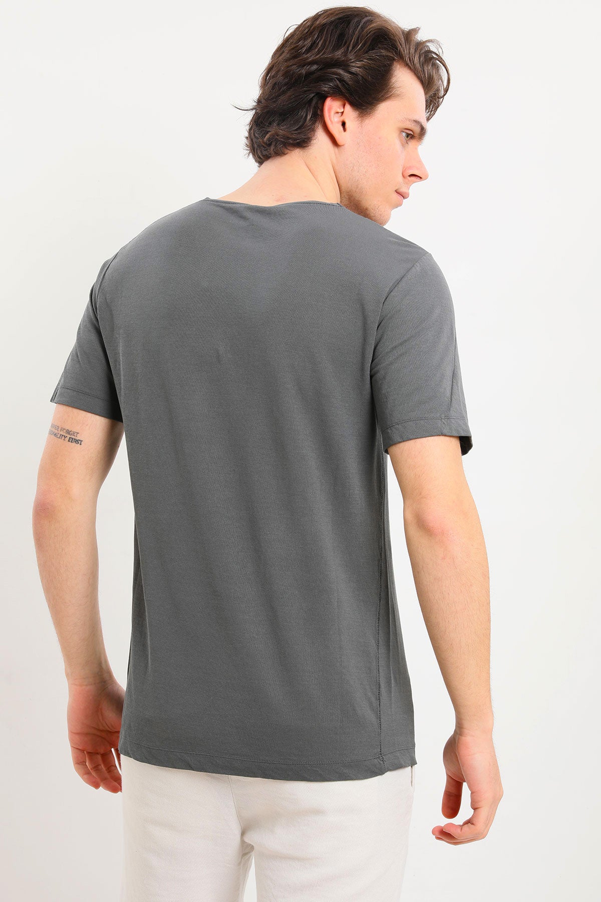 Transit T-shirt-Libas Trendy Fashion Store