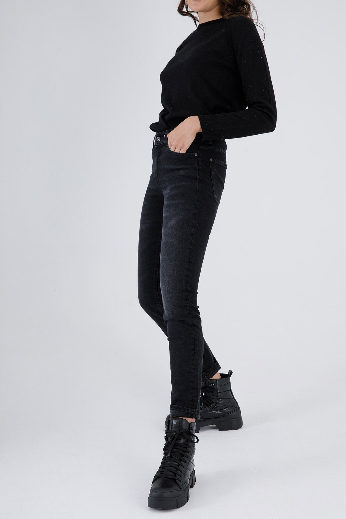 7 For All Mankind Roxanne Slim Fit Jeans-Libas Trendy Fashion Store